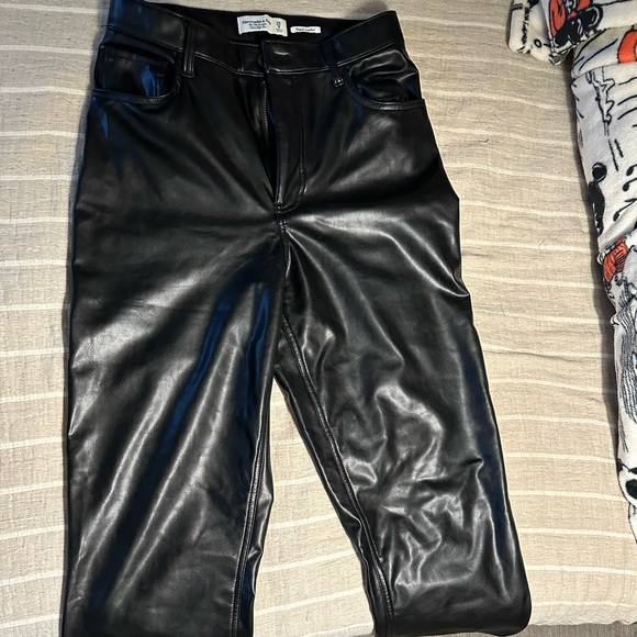 Abercrombie vegan leather pants - Picture 2 of 10